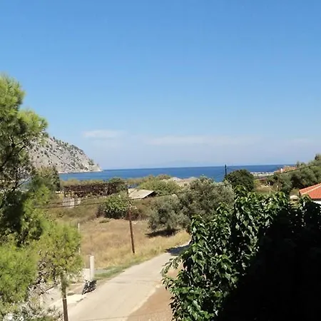 Beach Hotel 2*